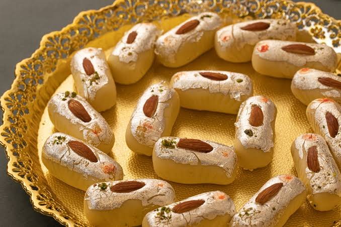 Mawa Badam Roll